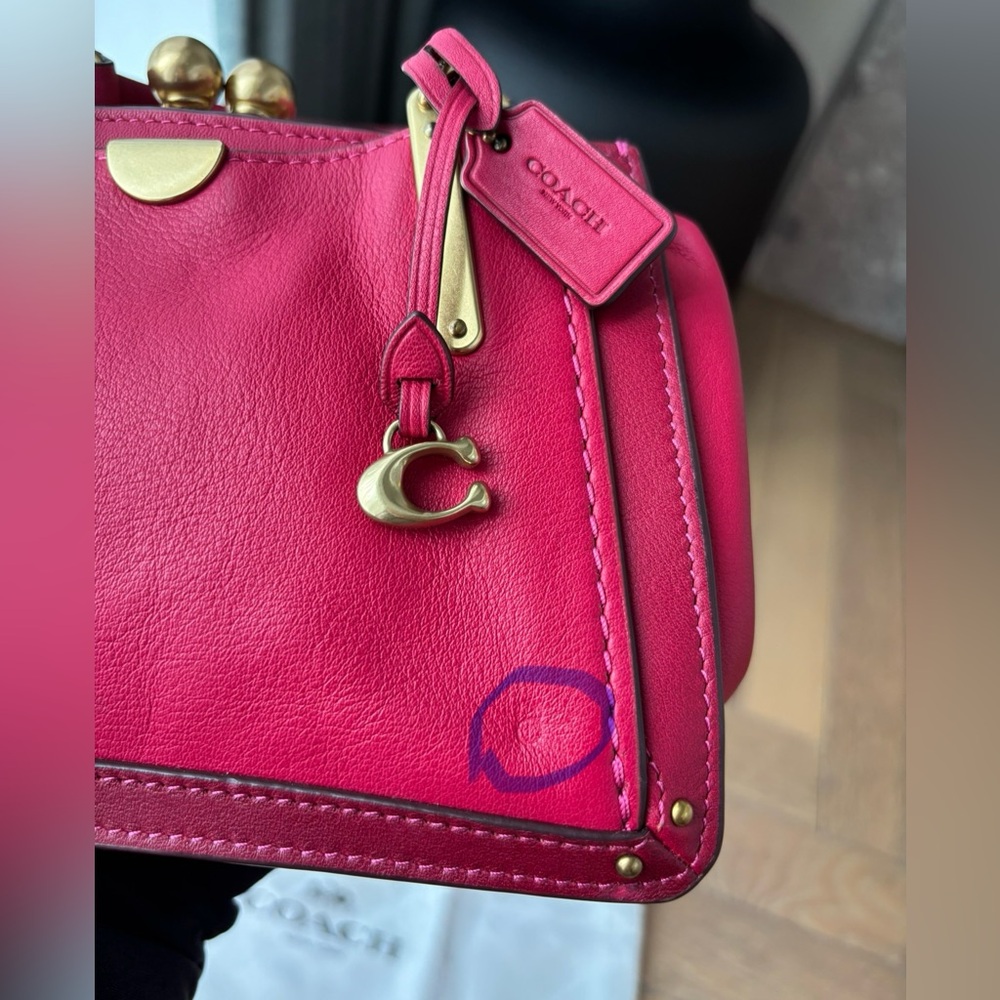 COACH Kisslock Dreamer 21 Bag in Red - Picture 6 of 16